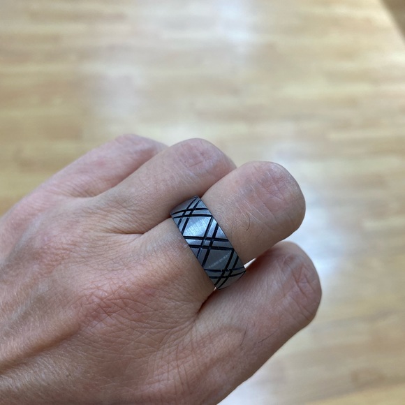 8MM TUNGSTEN WEDDING BAND DOUBLE X DESIGN RING - Picture 7 of 9